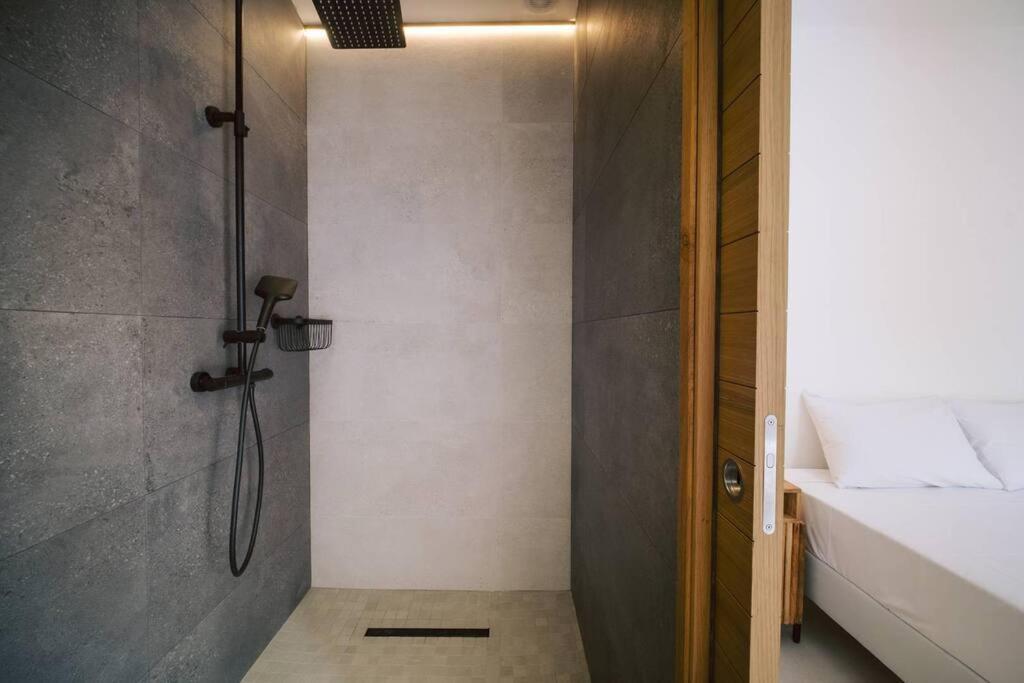 Summer Cosy - Villa Classee 4 Etoiles - 2 Suites Avec Piscine Chauffee Et Jacuzzi Integre Idealement Situee Chemin Summer Сен-Жиль-ле-Бен Екстер'єр фото