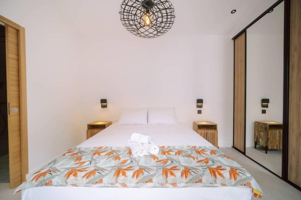 Summer Cosy - Villa Classee 4 Etoiles - 2 Suites Avec Piscine Chauffee Et Jacuzzi Integre Idealement Situee Chemin Summer Сен-Жиль-ле-Бен Екстер'єр фото