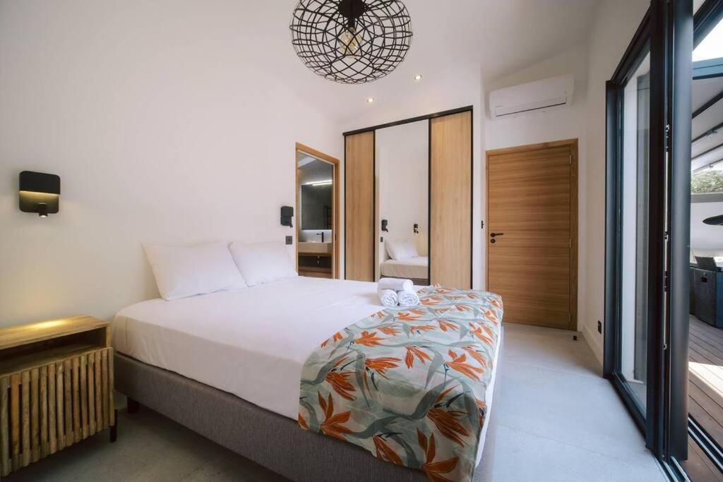 Summer Cosy - Villa Classee 4 Etoiles - 2 Suites Avec Piscine Chauffee Et Jacuzzi Integre Idealement Situee Chemin Summer Сен-Жиль-ле-Бен Екстер'єр фото