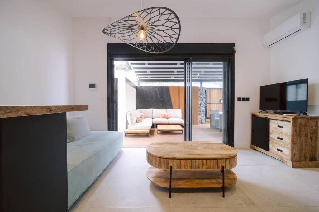 Summer Cosy - Villa Classee 4 Etoiles - 2 Suites Avec Piscine Chauffee Et Jacuzzi Integre Idealement Situee Chemin Summer Сен-Жиль-ле-Бен Екстер'єр фото